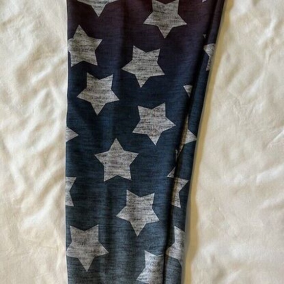 Peloton X Terez Star Print Ombre Leggings Size Small 4th of July Leggings - Picture 4 of 5